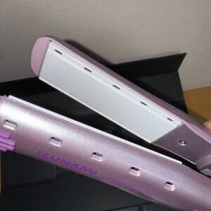 IZUNAMI AQUA Flat Iron. Styler